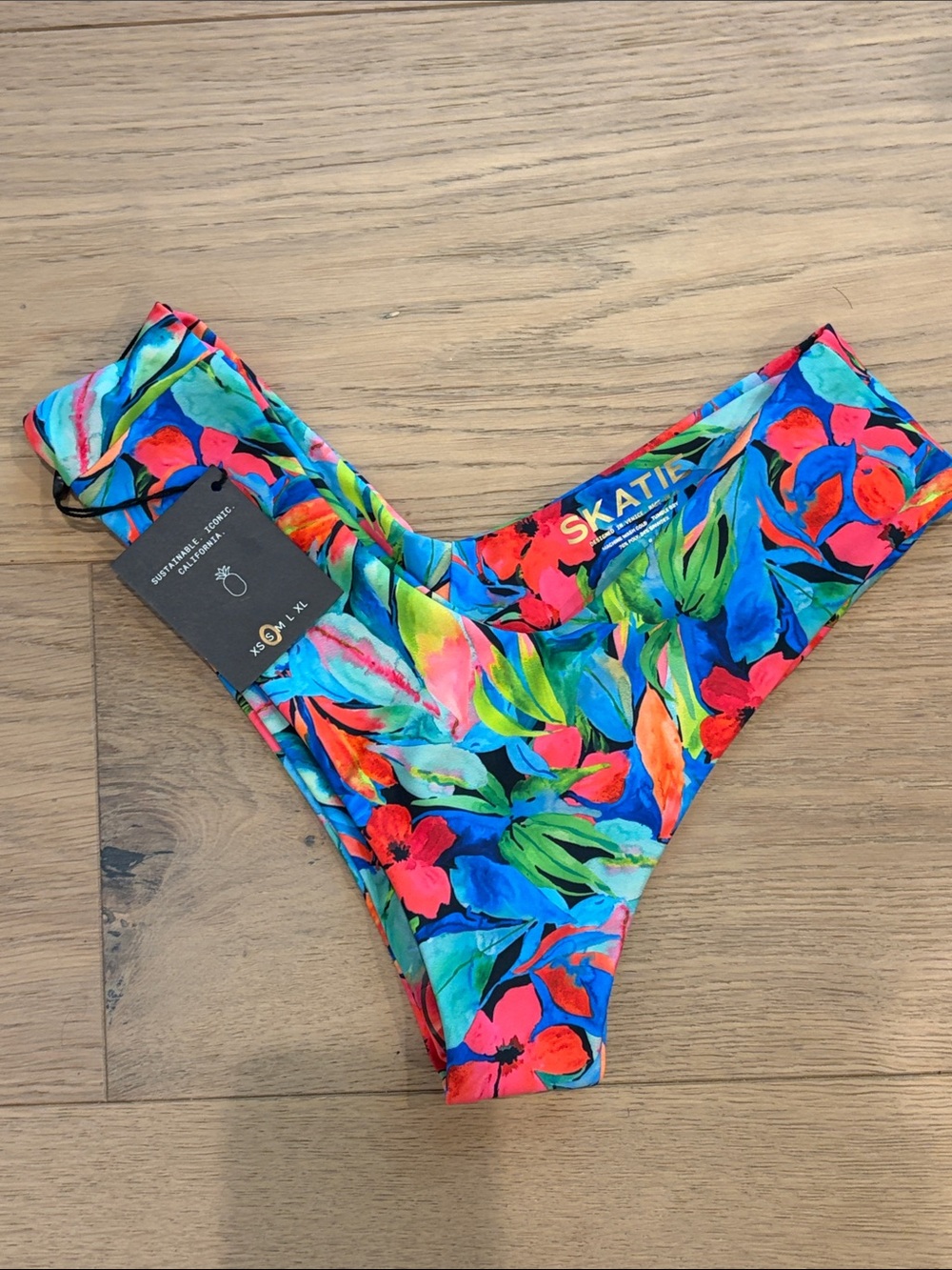NWT Skatie Bikini in Acapulco Size Small - Picture 10 of 14
